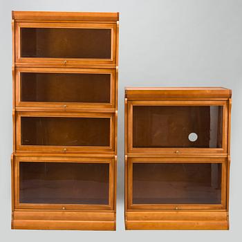 Kirjahylly lasiovilla, 6 moduulia, 2000-luku.