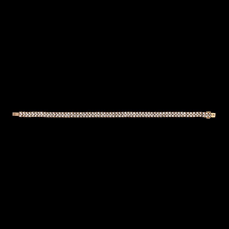 A brilliant cut diamond bracelet, tot. app. 6 cts.