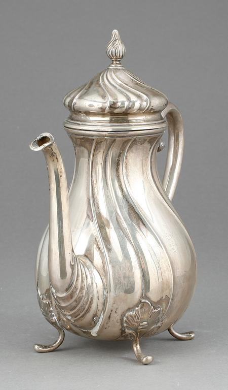 KAFFEKANNA, silver, rokokostil, Danmark, även stämplad K. Anderson, Stockholm 1919. Vikt ca 576 gram.