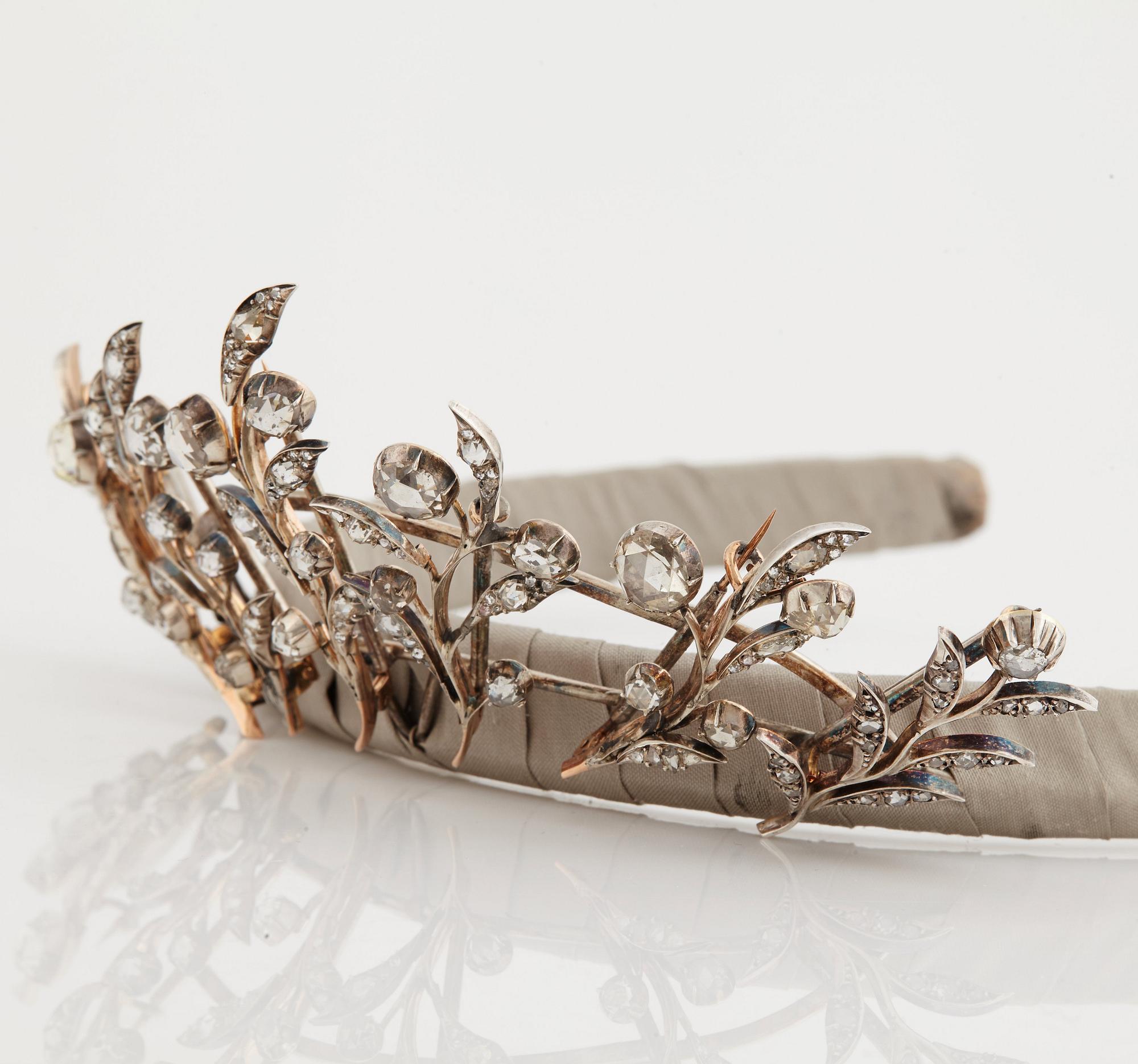 A rose cut diamond tiara/broches.