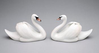 FIGURINER, ett par, porslin, Royal Copenhagen, Danmark, 1900-talets andra hälft.