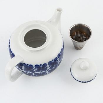 Marianne Westman, a 35-piece porcelain tea service, 'Mon Amie', Rörstrand.
