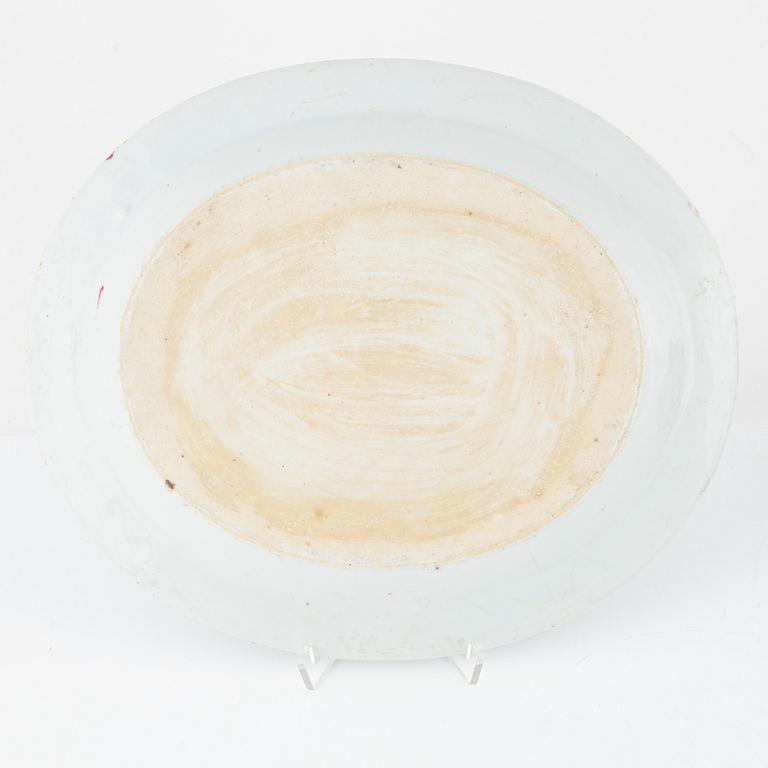 A blue and white oval tureen with cover and stand, Qing dynasty, circa 1800.