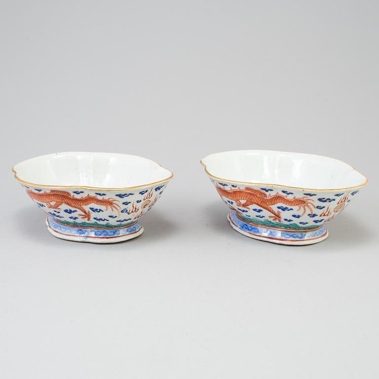Two chinese famille rose footed dishes. Qing dynasty, Tongzhi mark and period (1862-1874).