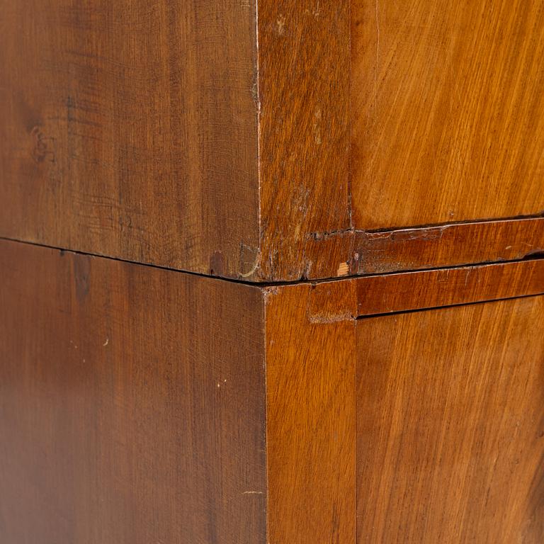 A mahogany veneered secretaire by Daniel Sehfbom, Stockhom 1800-1837.