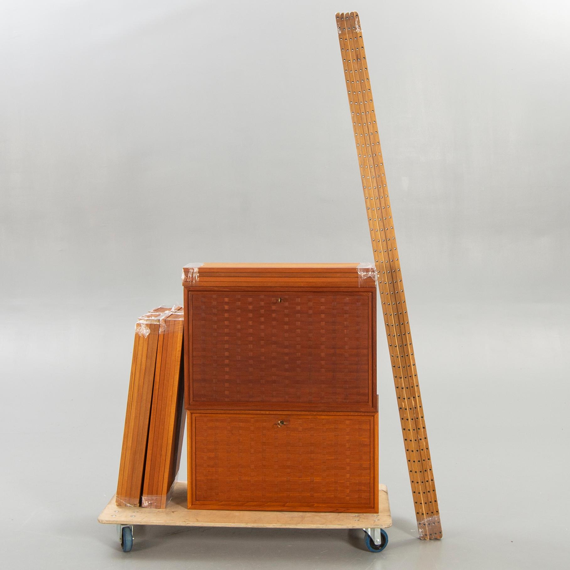 A 1960s Poul Cadovius, "Royal System" teak bookshelf.