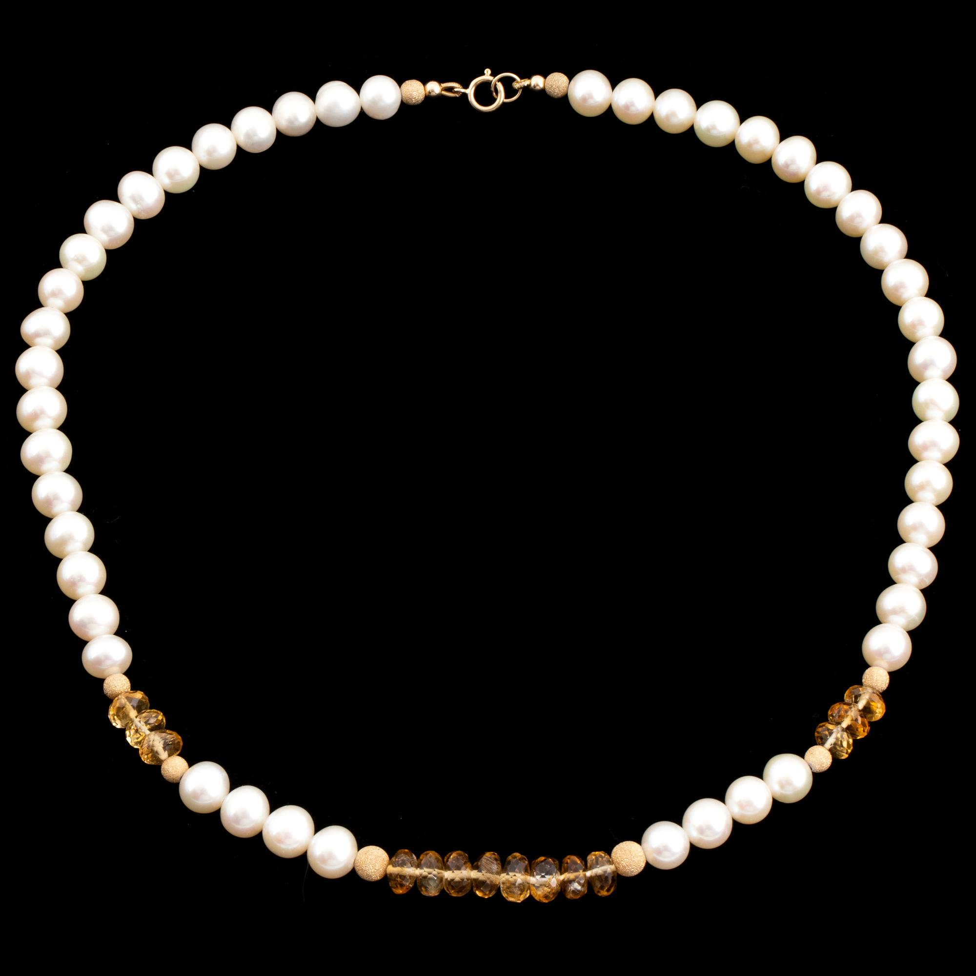 COLLIER, med odlade pärlor och fasettslipade citriner.
