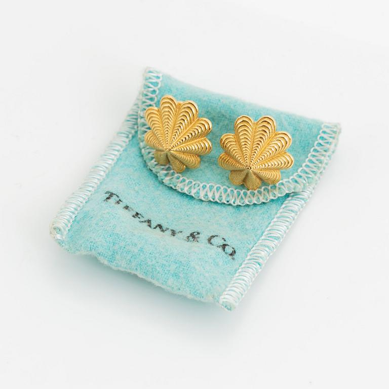 A pair of 18K gold Tiffany & Co earrings design Schlumberger.