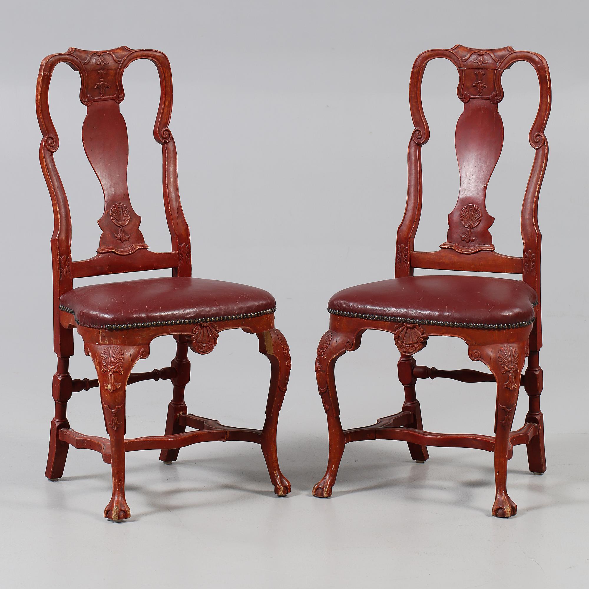 STOLAR, ett par, senbarockstil. 1800-tal.