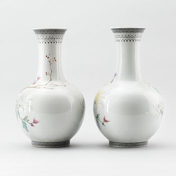 VASER, 1 par, porslin, Kina, 1900-tal.