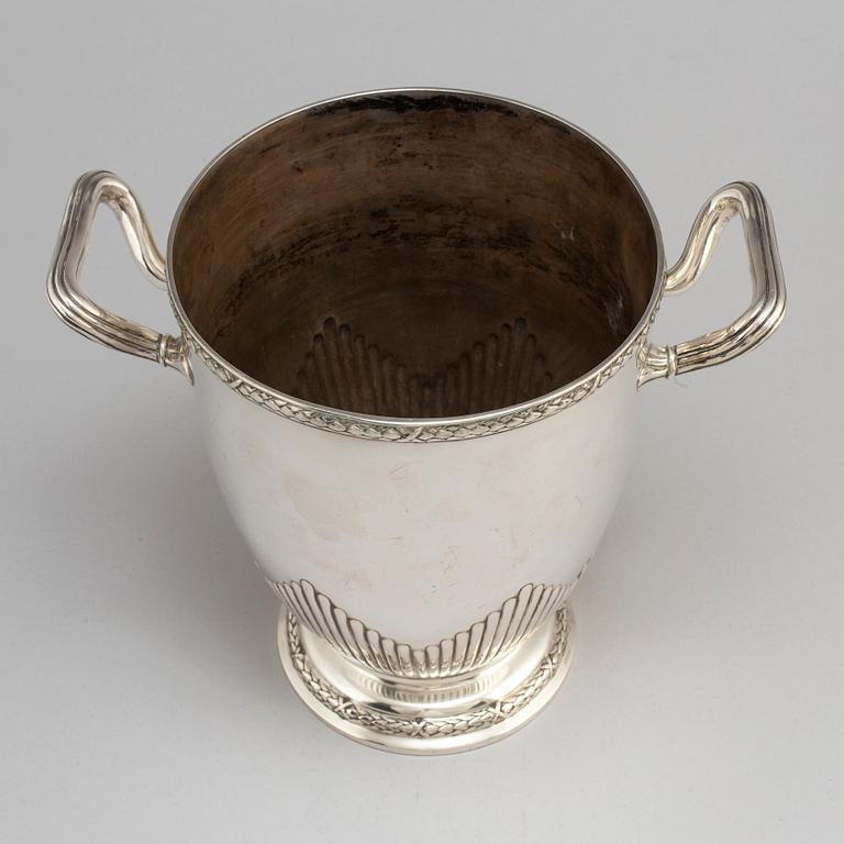A German silver champagne cooler marked Miller Ulm, eraly 20th Century.