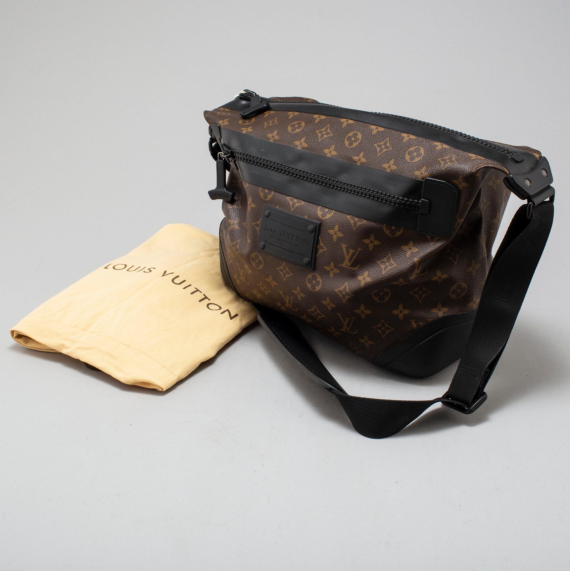 Louis vuitton waterproof bag online