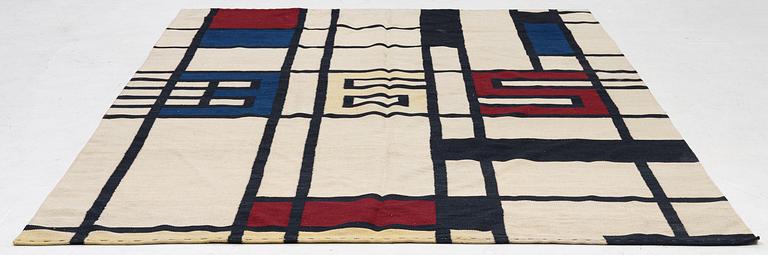 Matta, slätvävd, ca 282 x 206 cm.