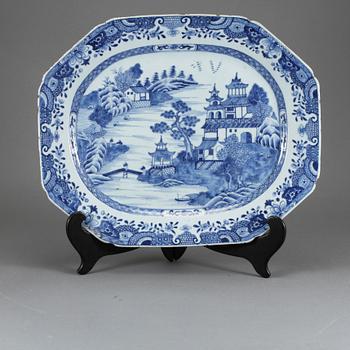 STEKFAT, porslin, Kina, 1700-tal.