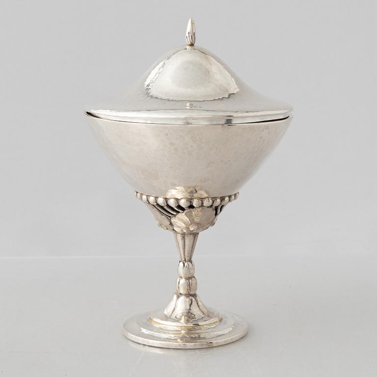 A silver sugarbowl with cover, Swedish import marks, Malmö 1919.