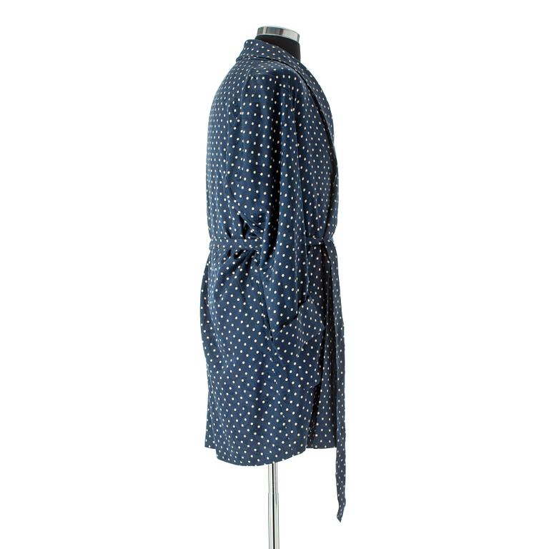 EDSOR KRONEN, a blue and white polka dotted dressing gown.