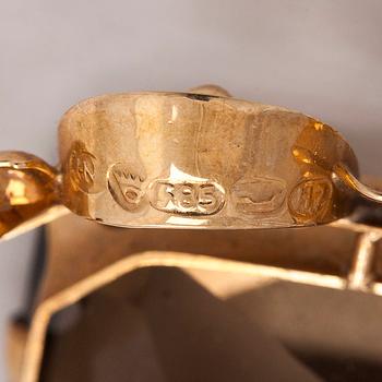 A 14K gold brooch with smoky quartz, Helsinki 1961.