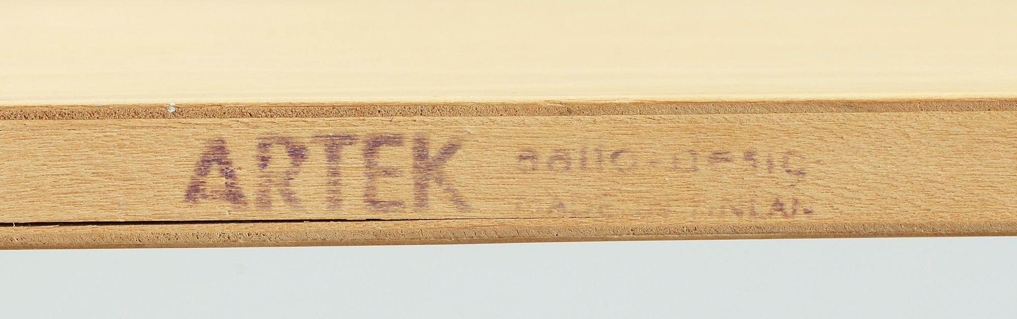 HYLLOR, ett par, "112 A", Alvar Aalto, Artek, 1900-talets andra hälft.