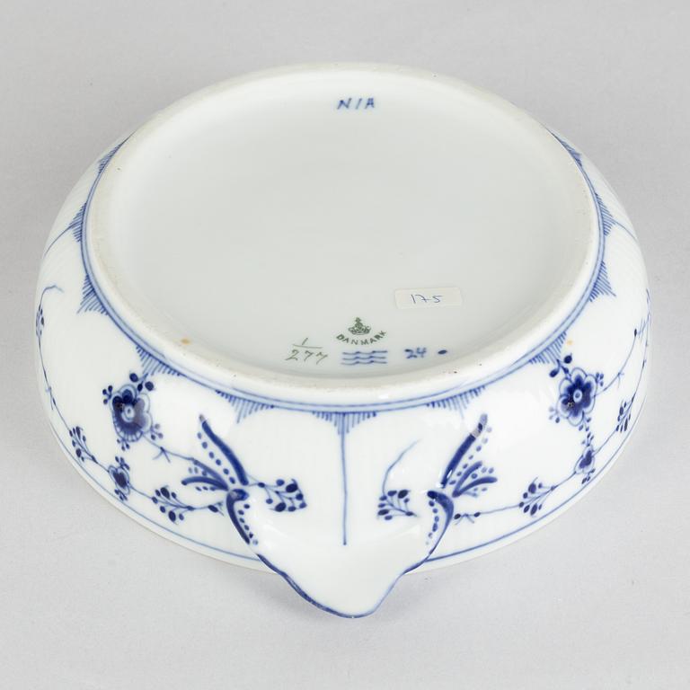 A 'Blue Fluted Plain' porcelain tureen with cover, Royal Copenhagen, model 277, 1893-1900.