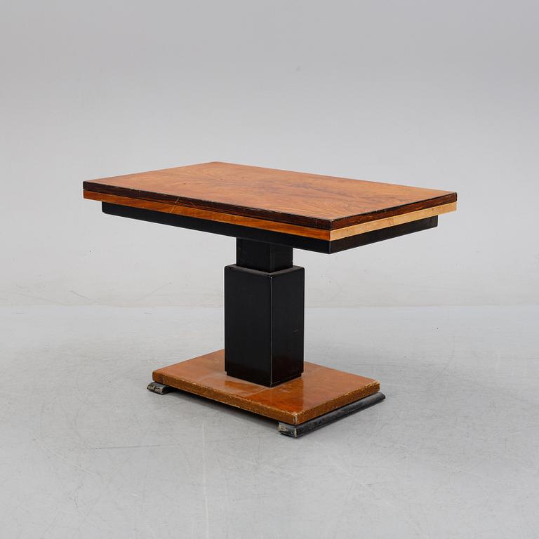 Otto Wretling, an 'Idealbordet' mahogany and birch table, Umeå, 1930's.