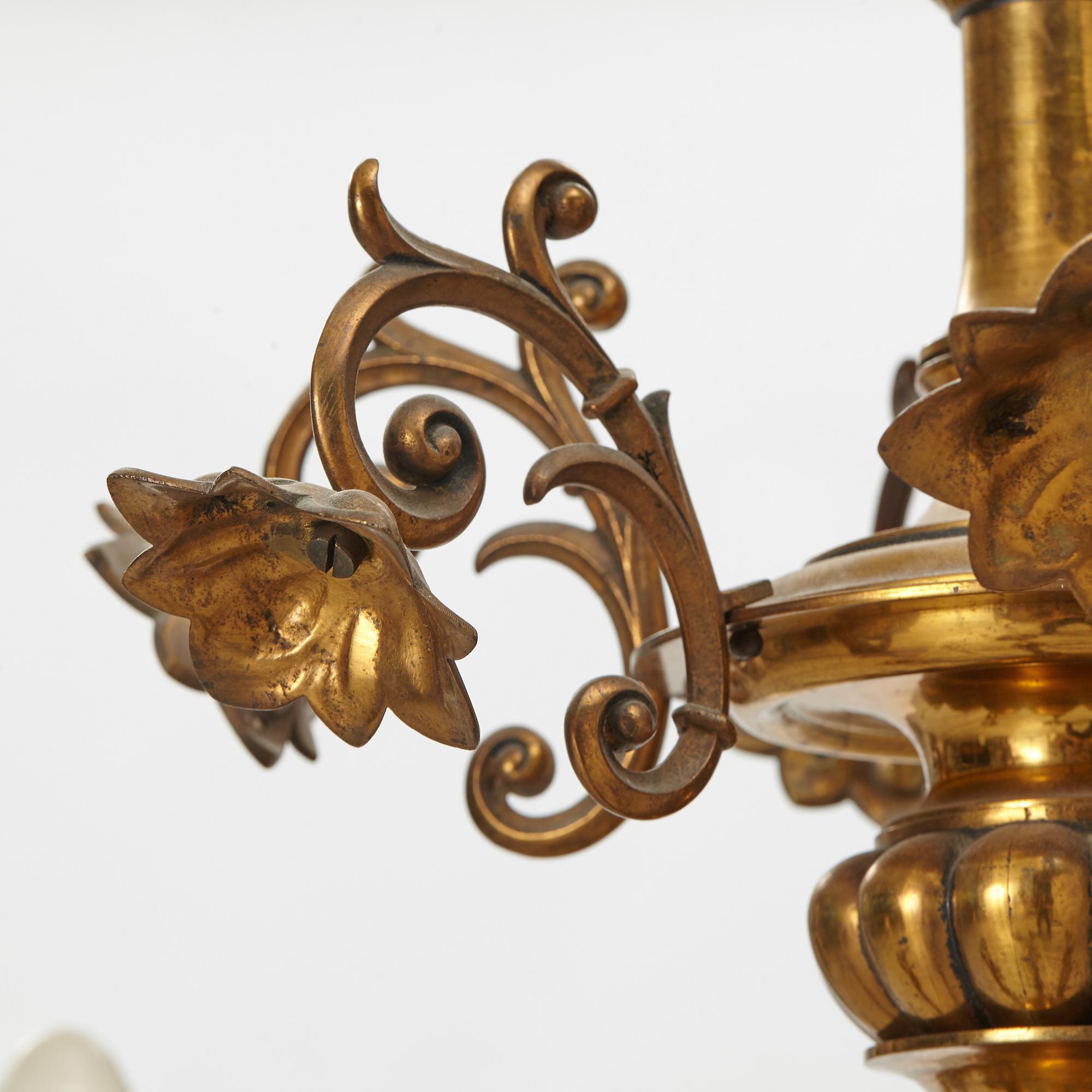 A Baroque style chandelier, around 1900.
