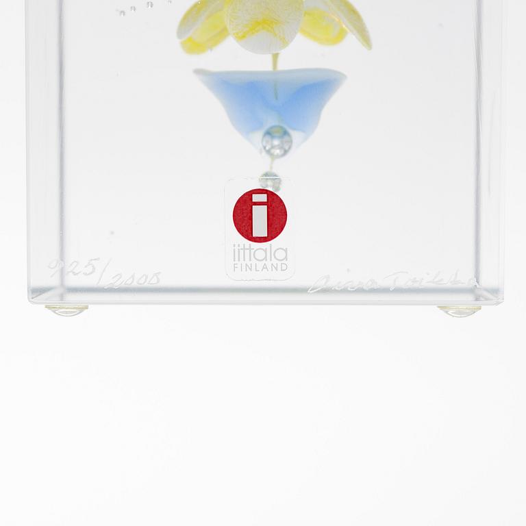 Oiva Toikka, vuosikuutio 2000, signeerattu Oiva Toikka Nuutajärvi 2000, 925/2000.