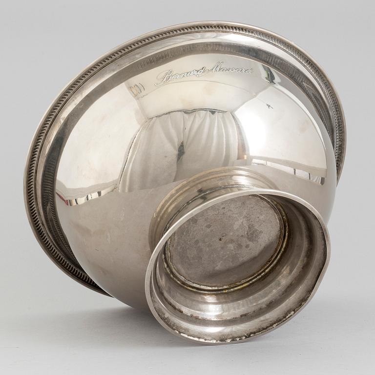 A PLATE CHAMPAGNE COOLER, mid 20th century.