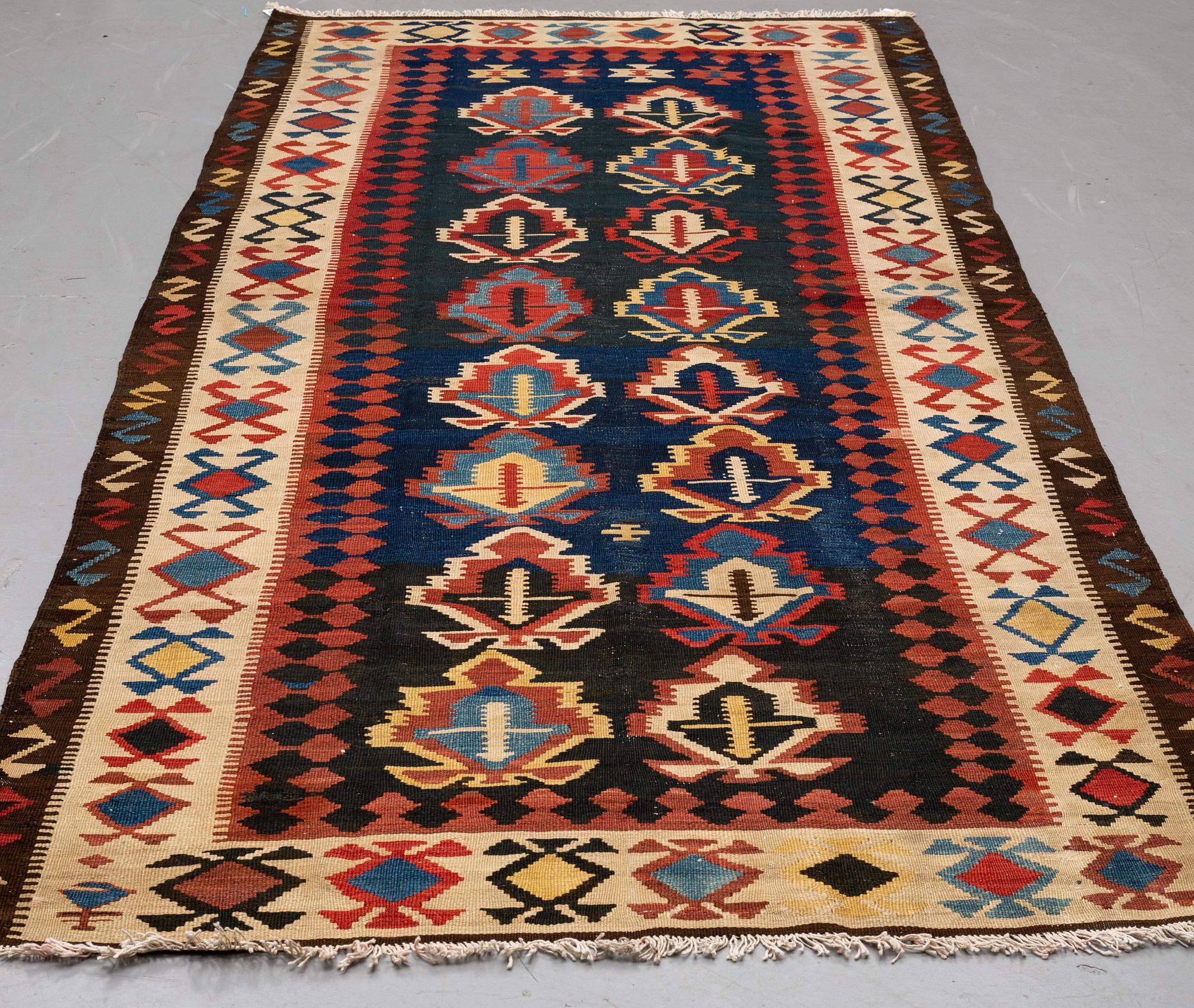 A RUNNER, kilim, ca 325 x 140 cm.