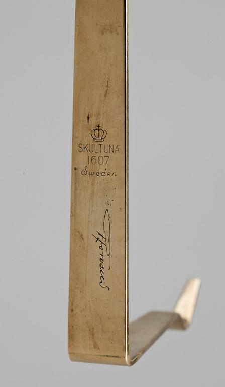 VÄGGLJUSSTAKAR, 2 st, mässing, Pierre Forsell, Skultuna, 1900-talets andra hälft.