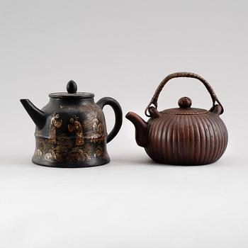 TEKANNOR, 2 st, lergods, Kina, 1900-/2000-tal.