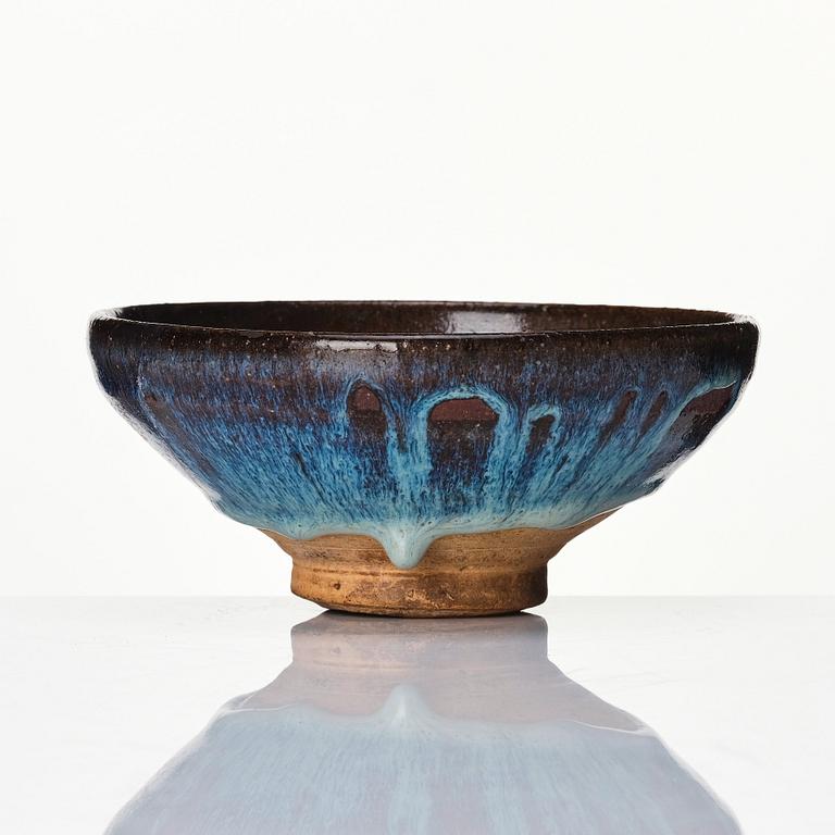A lavender blue hairs fur glazed bowl, Song/Yuan dynasty.