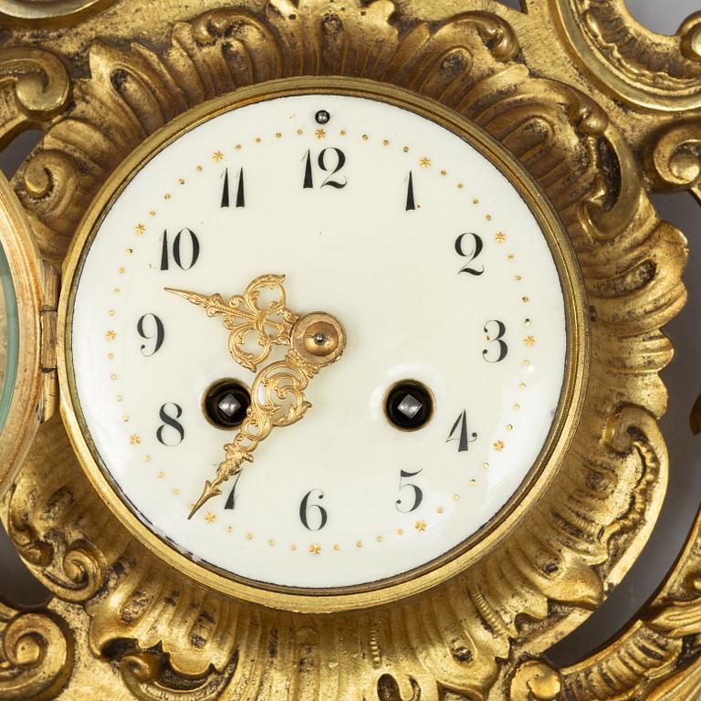 Väggpendyl, Frankrike, omkring år 1900. Louis XV-stil.