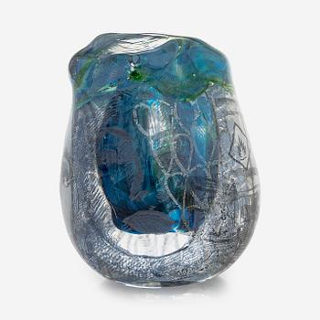 Sini Majuri, skulptur, glas, "Little sister". Signerad Sini Majuri 2021 Suomenlinna.