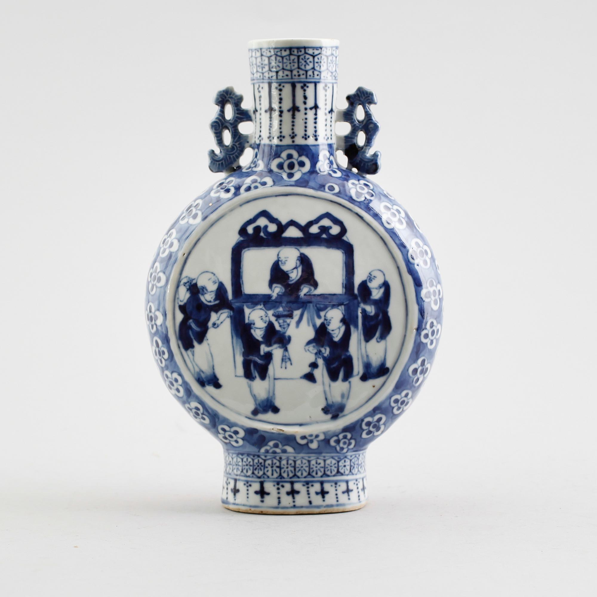 PILGRIMSFLASKA, porslin, Kina, 1800-talets mitt.