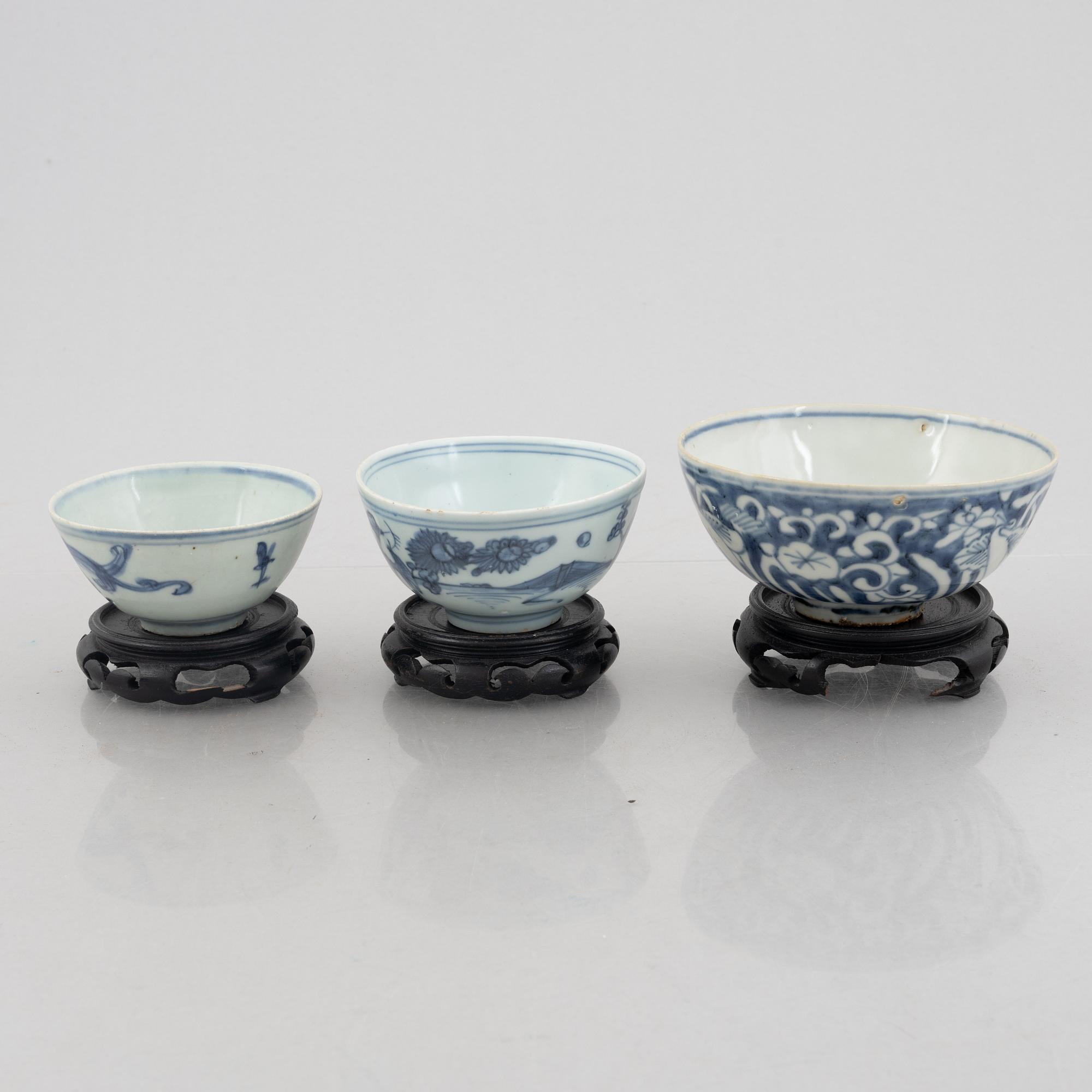 Three blue and white porcelain bowls, China, Ming dynasty (1368-1644).