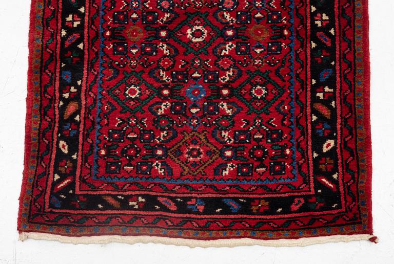 Gallery carpet, Hosseinabad, ca 532 x 82 cm.