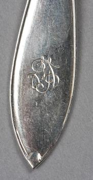 BESTICKSERVIS, ca 70 delar. Silver. Modell "Svensk Spets". GAB, Stockholm 1936 samt Otto Larsson, Karlskrona 1913-25.