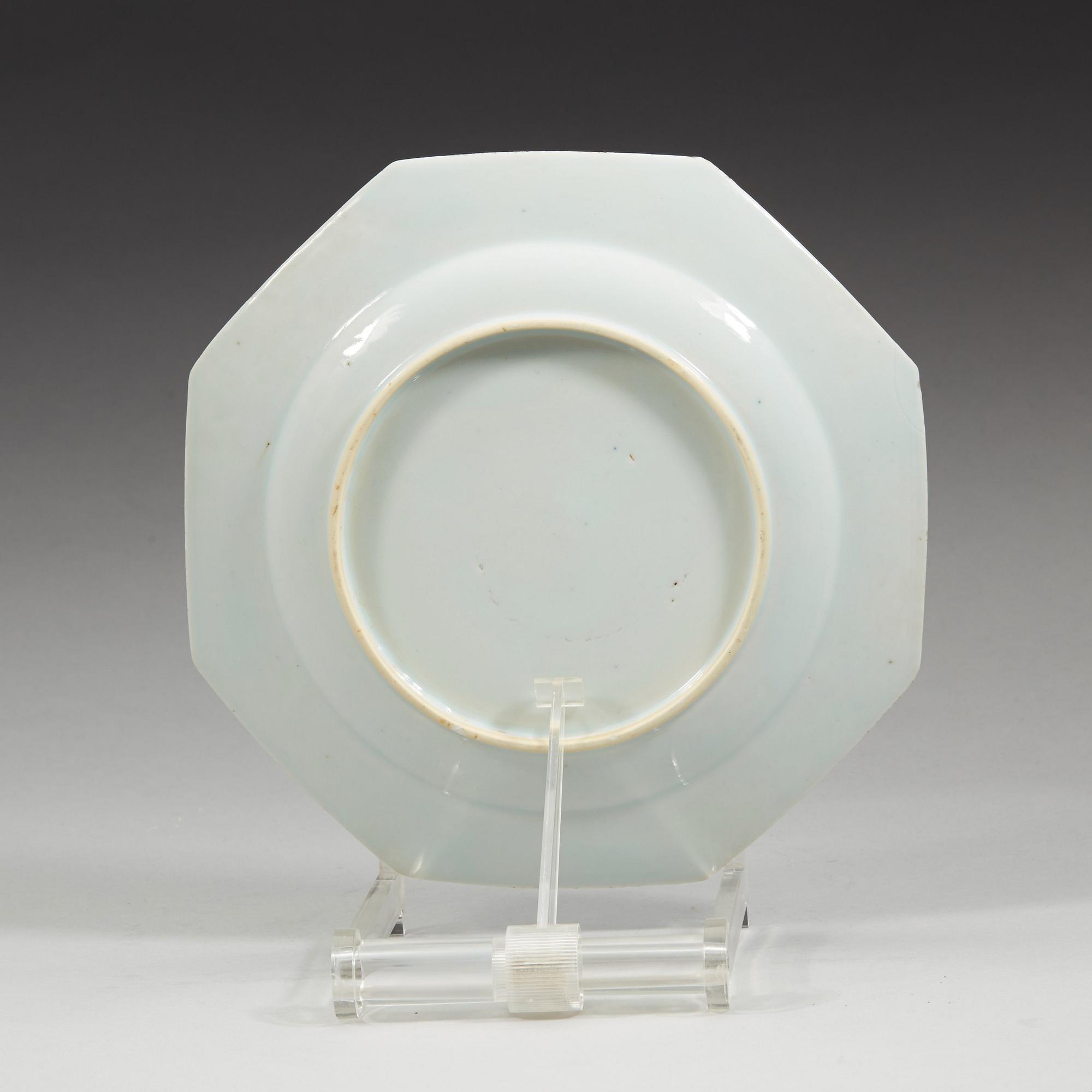 TALLRIKAR, 12 stycken, kompaniporslin. Qingdynastin, Qianlong (1736-95).