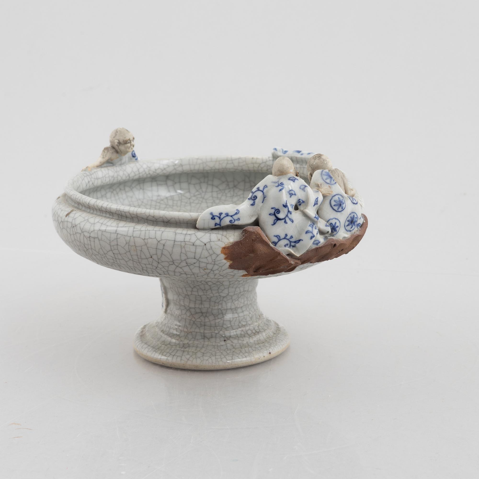 A Japanese sumida gawe ware stem bowl, signed Ishiguro Koko, early 20th century.