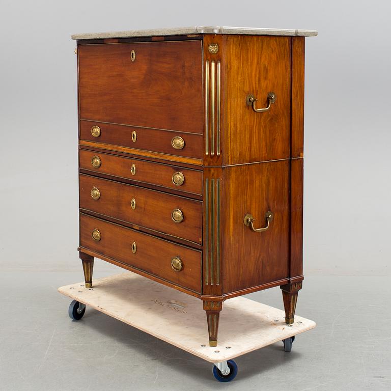 CHIFFONJE, Sengustaviansk, 1800-talets mitt.