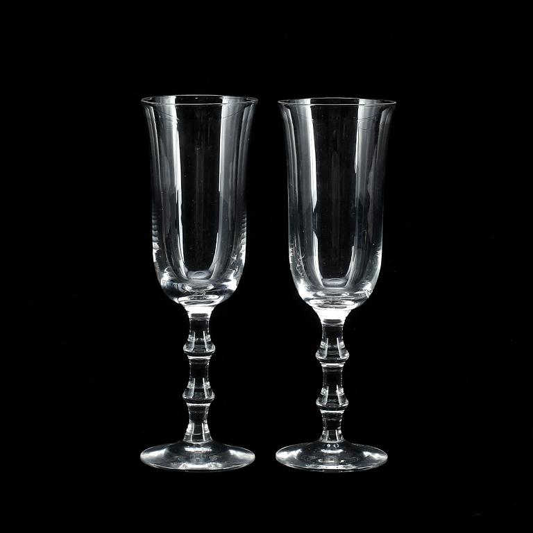VINGLAS, 16 st. "Salut", Simon Gate, Orrefors, 1900-talets andra hälft.