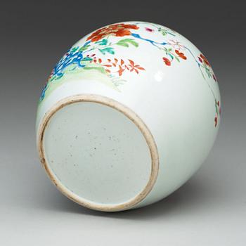 A famille rose jar, Qing dynasty, Qianlong (1736-95).