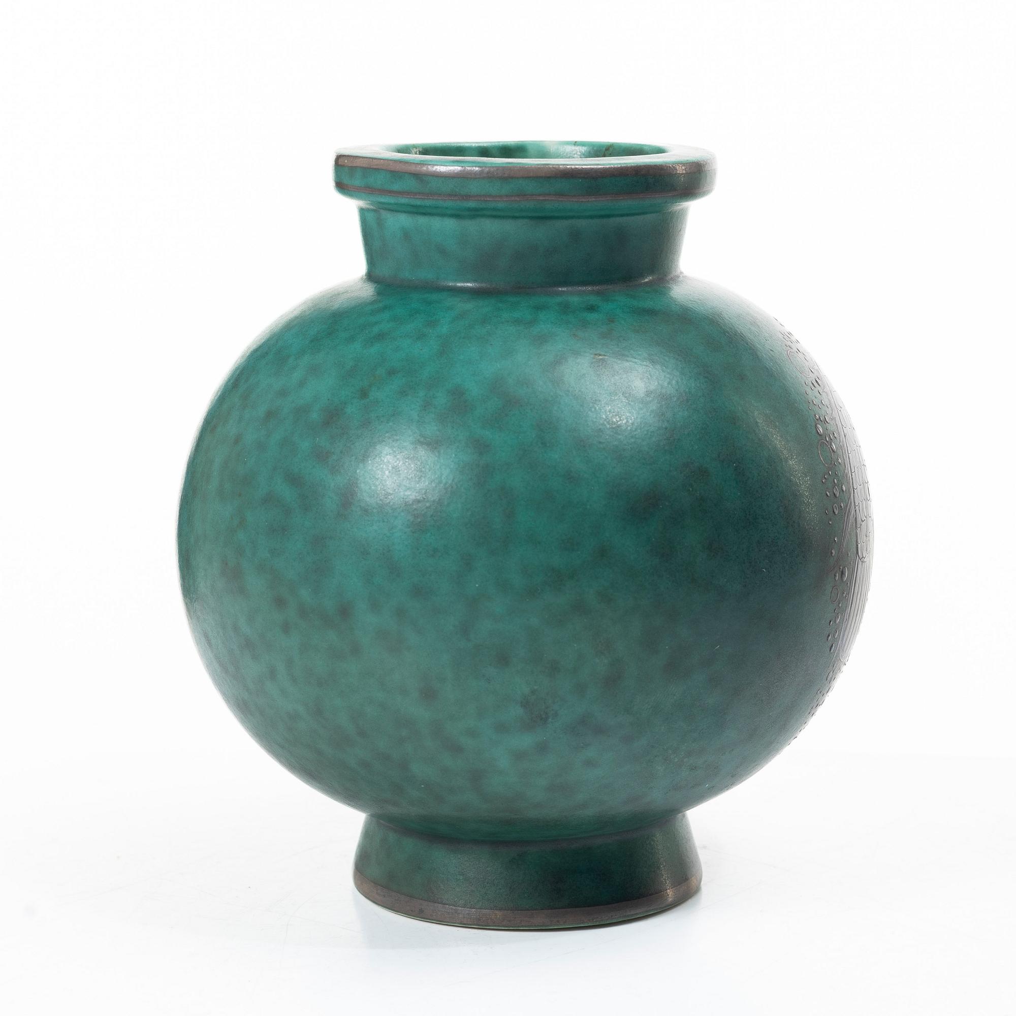 Wilhelm Kåge, A vase, “Argenta”, Gustavsberg.