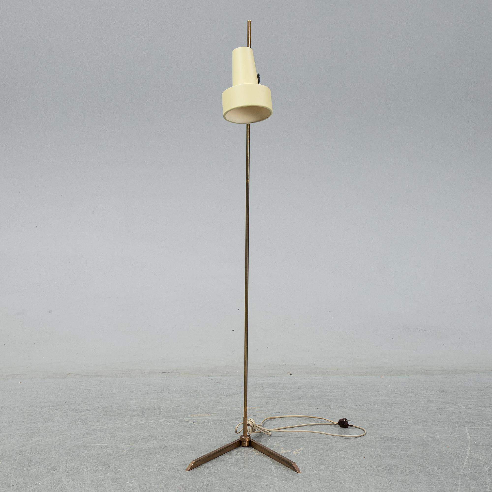GOLVLAMPA, 1900-talets andra hälft.