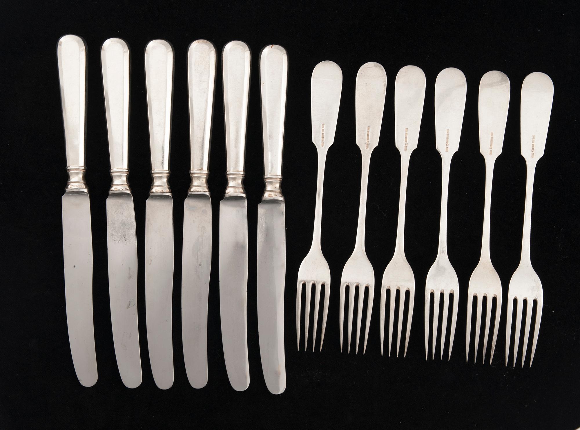 BESTICKUPPSÄTTNING, 12 delar, silver, "Helsingfors", Kultakeskus, Tavastehus 1936-1937. Vikt inkl. knivblad ca 664,7 g.