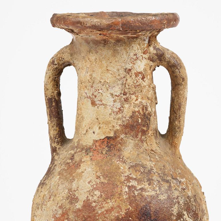 An Amphora presumably antique.
