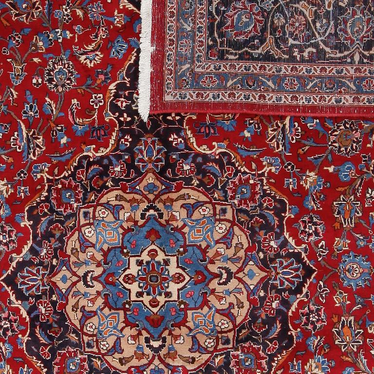 MATTA, Meshed, ca 383 x 293 cm.