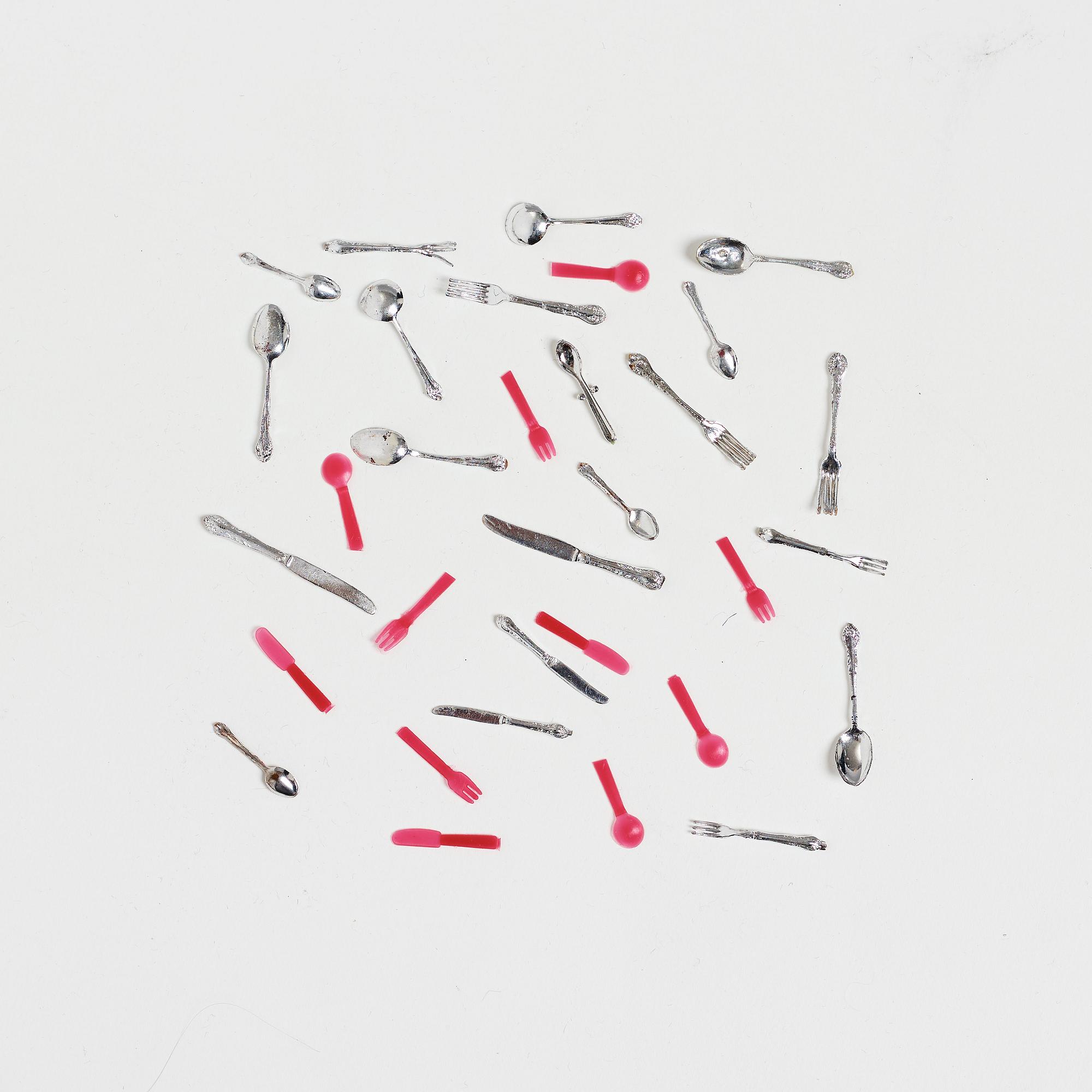 A set of 8 barbiedolls and accessories from the 1956's/-70's.