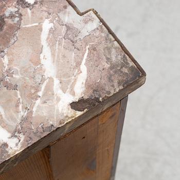 Chest of drawers, Gustavian style, mid-20th century.