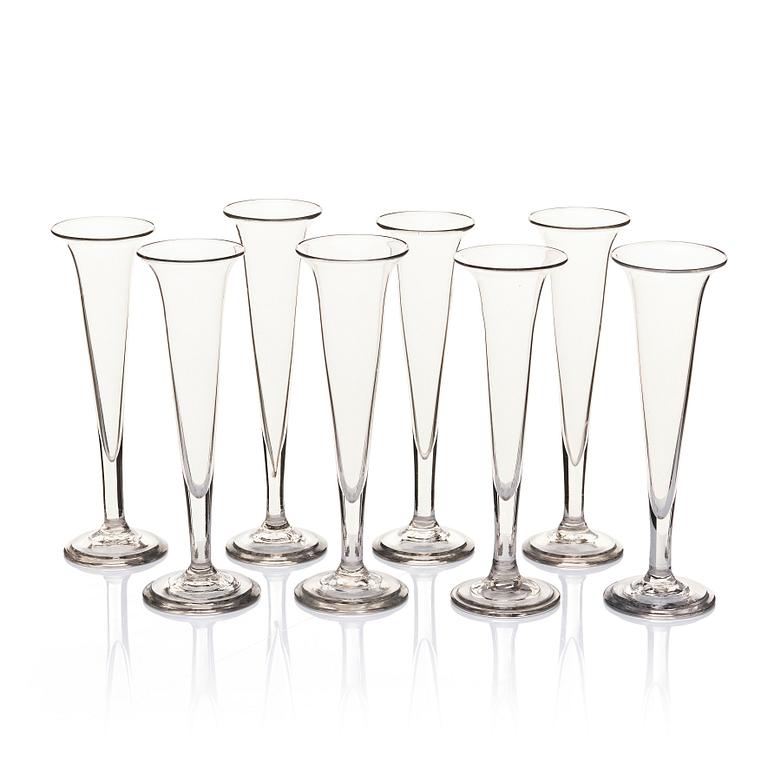 Champagnestrutar, åtta stycken, glas, 1800-tal.